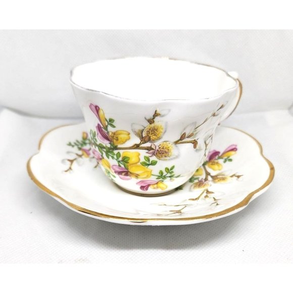 Royal Dover China Teacup & Saucer, Vibrant Floral Design, Gold Trim, Vintage - Picture 2 of 15